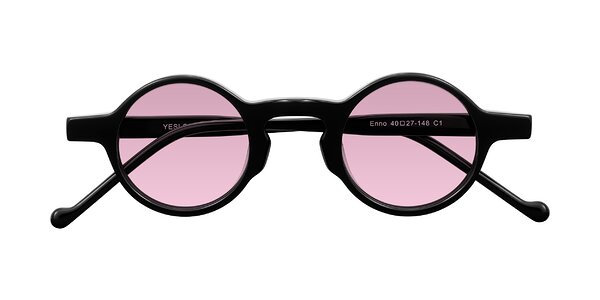 Front of Enno in Black