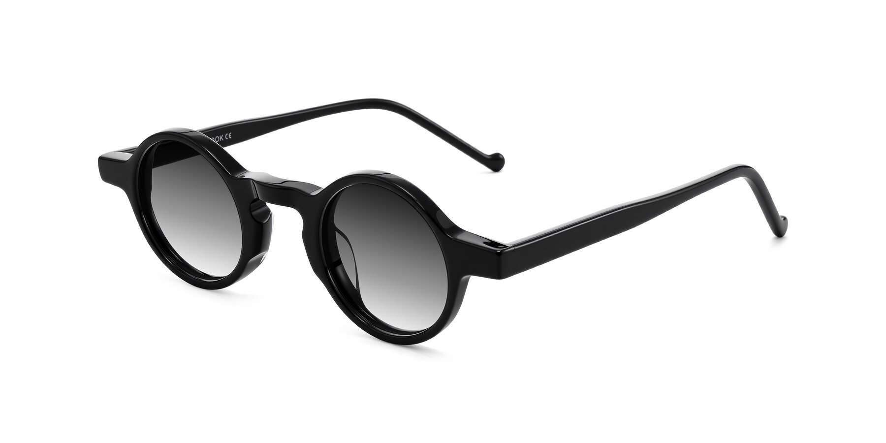 Angle of Enno in Black with Gray Gradient Lenses