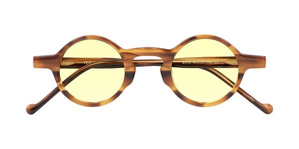 Front of Enno in Amber Striped