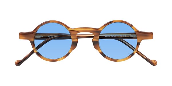 Front of Enno in Amber Striped