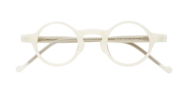 Front of Enno in Jade White