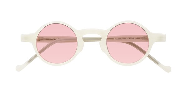 Front of Enno in Jade White