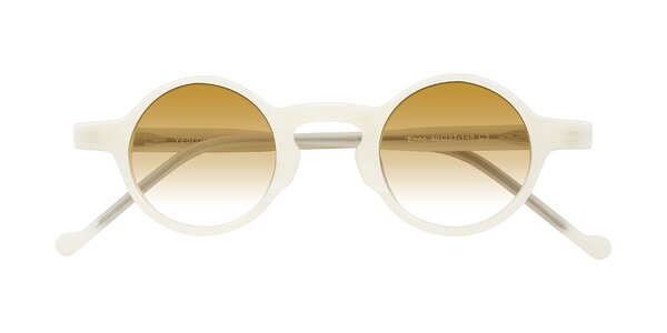 Front of Enno in Jade White