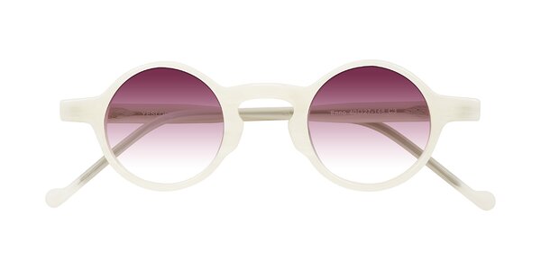 Front of Enno in Jade White