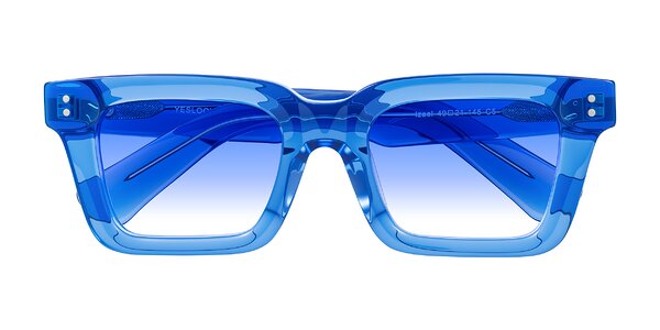Front of Izael in Transparent Blue