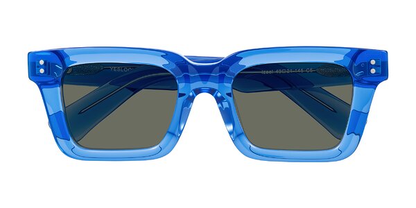 Front of Izael in Transparent Blue