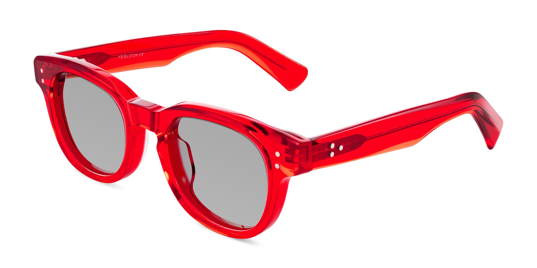 Angle of Jasiri in Chili Pepper with Light Gray Tinted Lenses