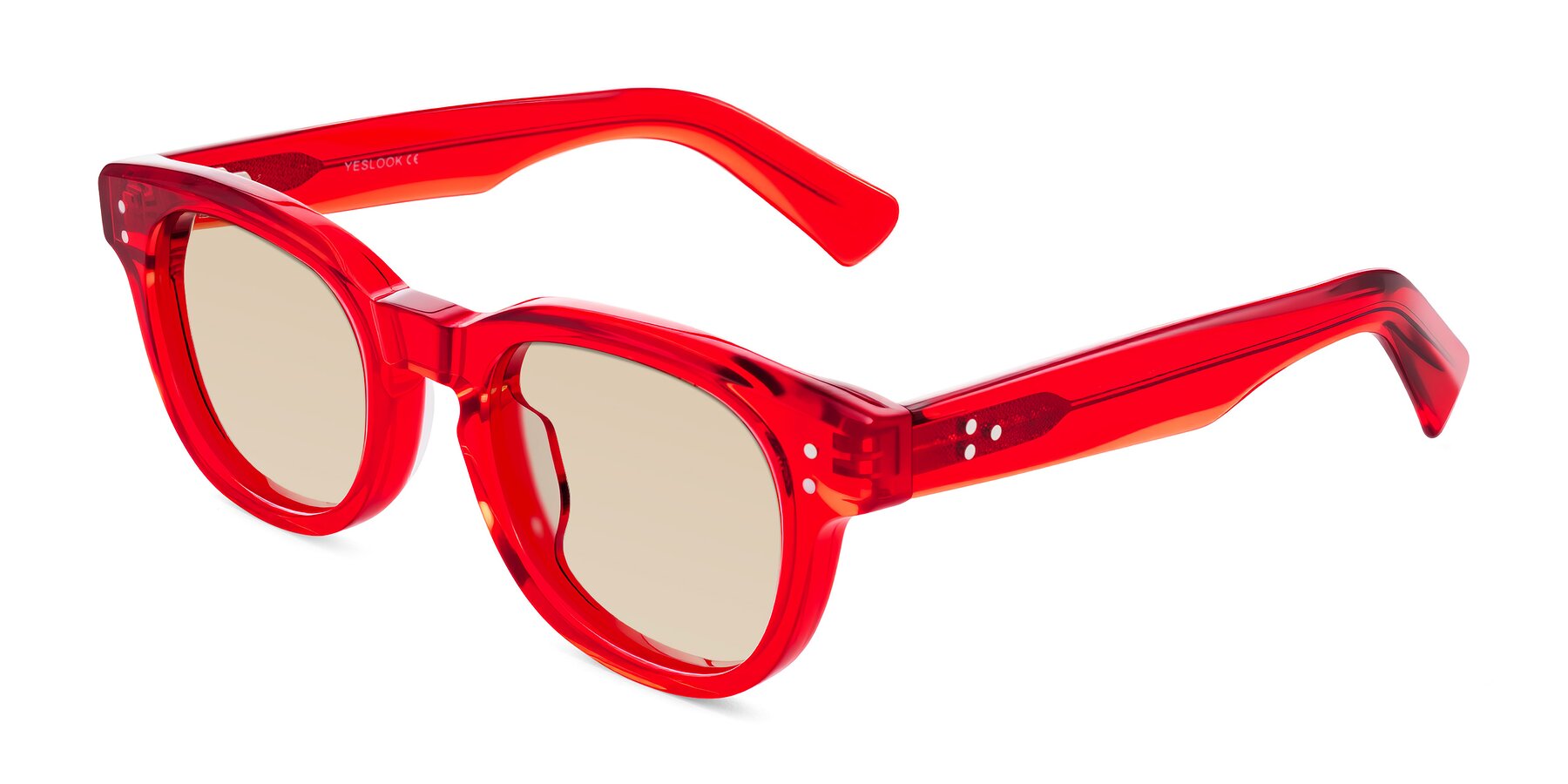 Angle of Jasiri in Chili Pepper with Light Brown Tinted Lenses