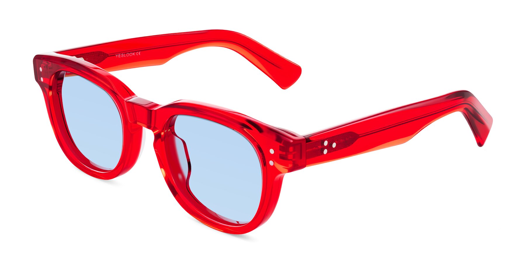 Angle of Jasiri in Chili Pepper with Light Blue Tinted Lenses