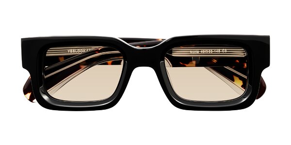 Front of Nuria in Black/Tortoise