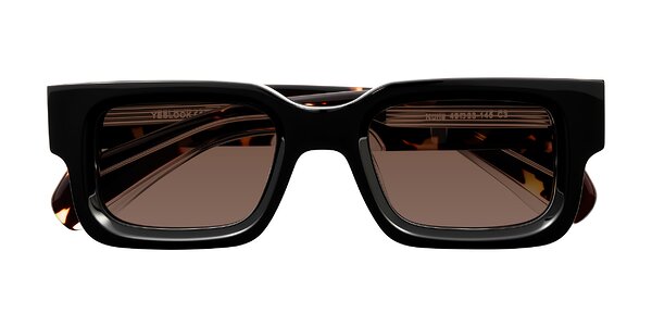 Front of Nuria in Black/Tortoise