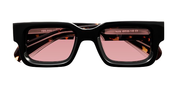 Front of Nuria in Black/Tortoise