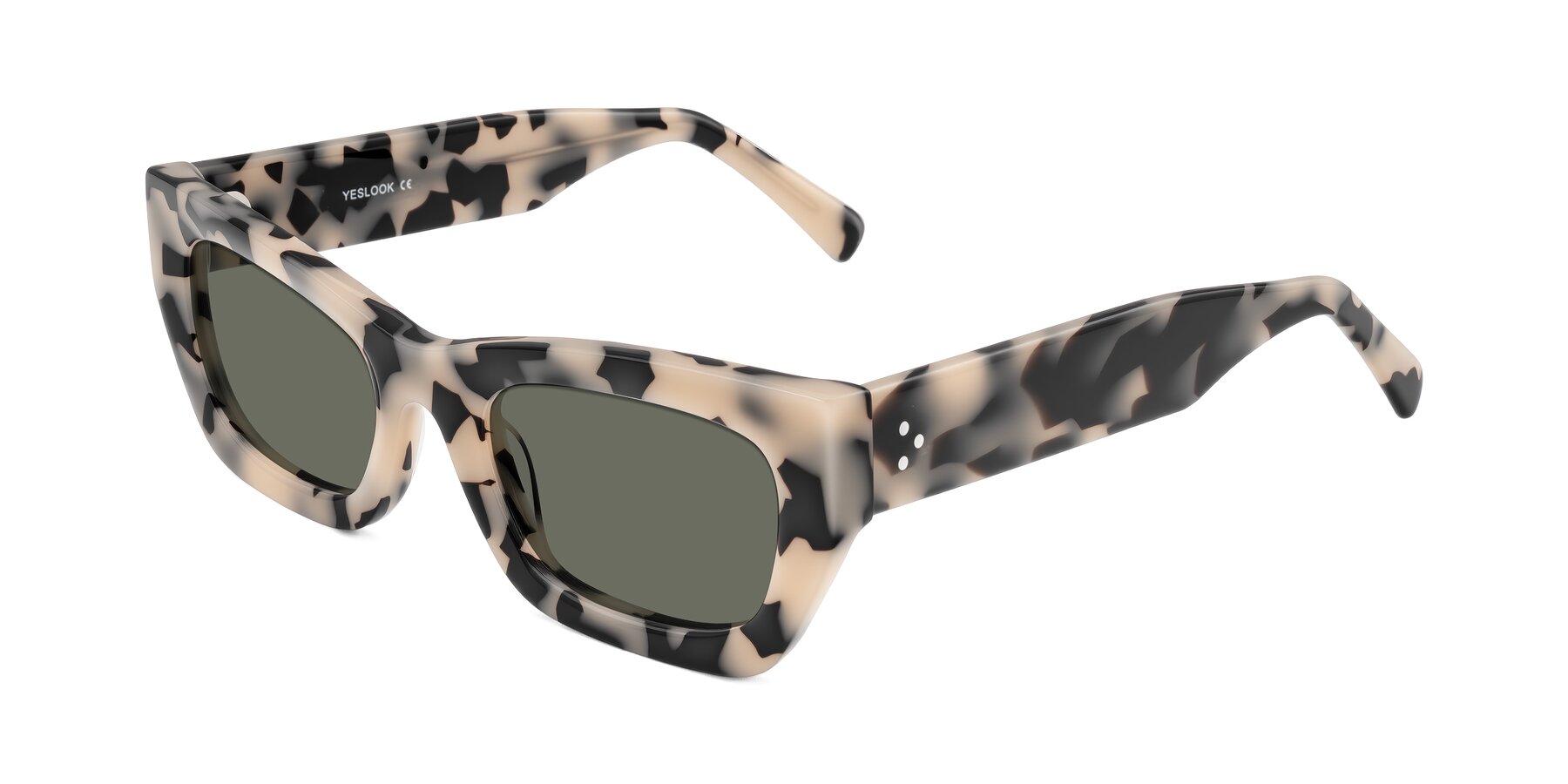 Angle of Rex in Ivory Tortoise with Gray Polarized Lenses