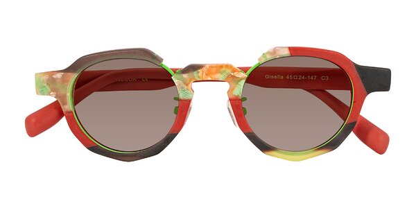 Front of Gisella in Matte Garden