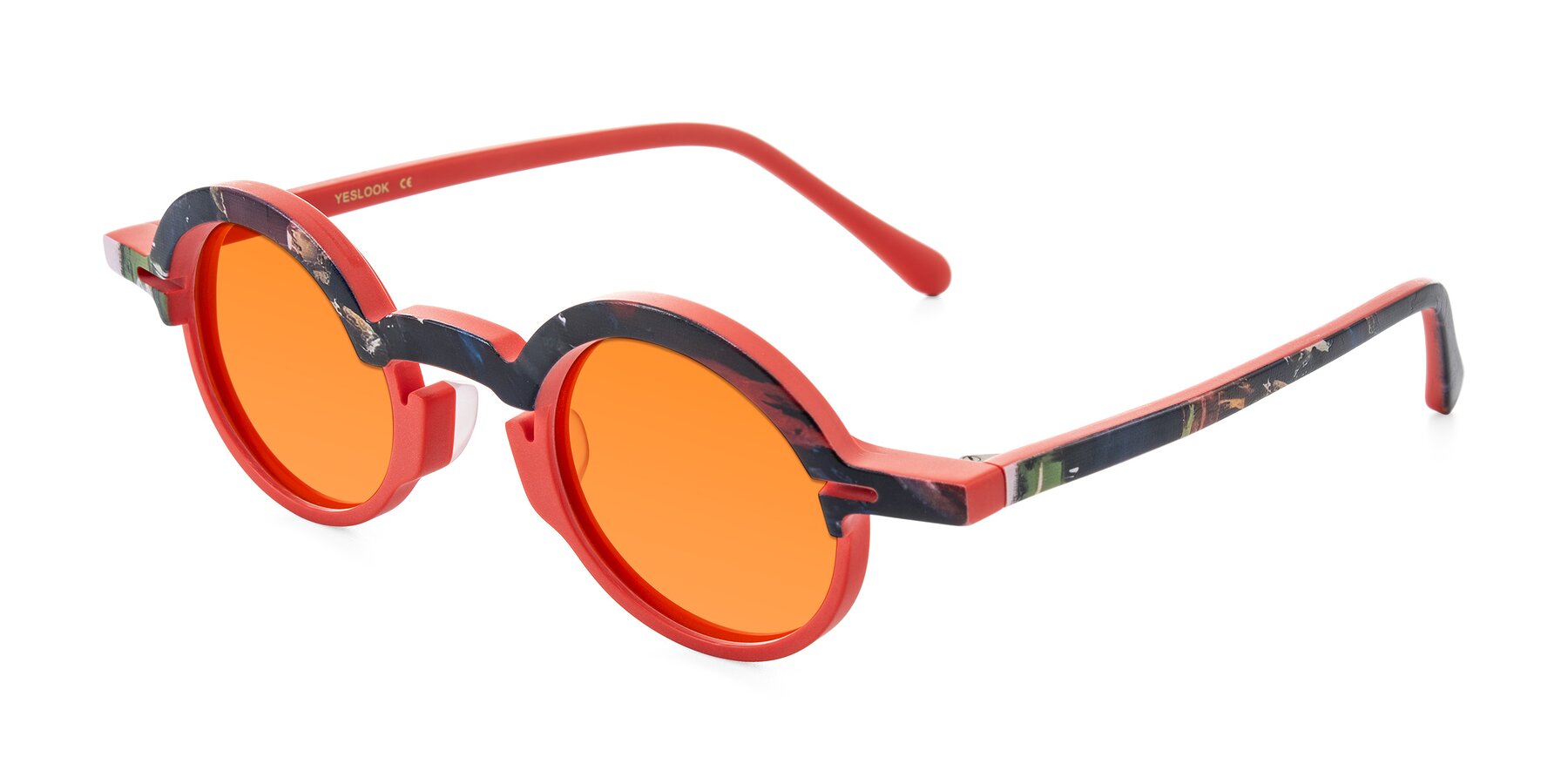 Angle of Maizel in Scarlet Mirage with Orange Tinted Lenses