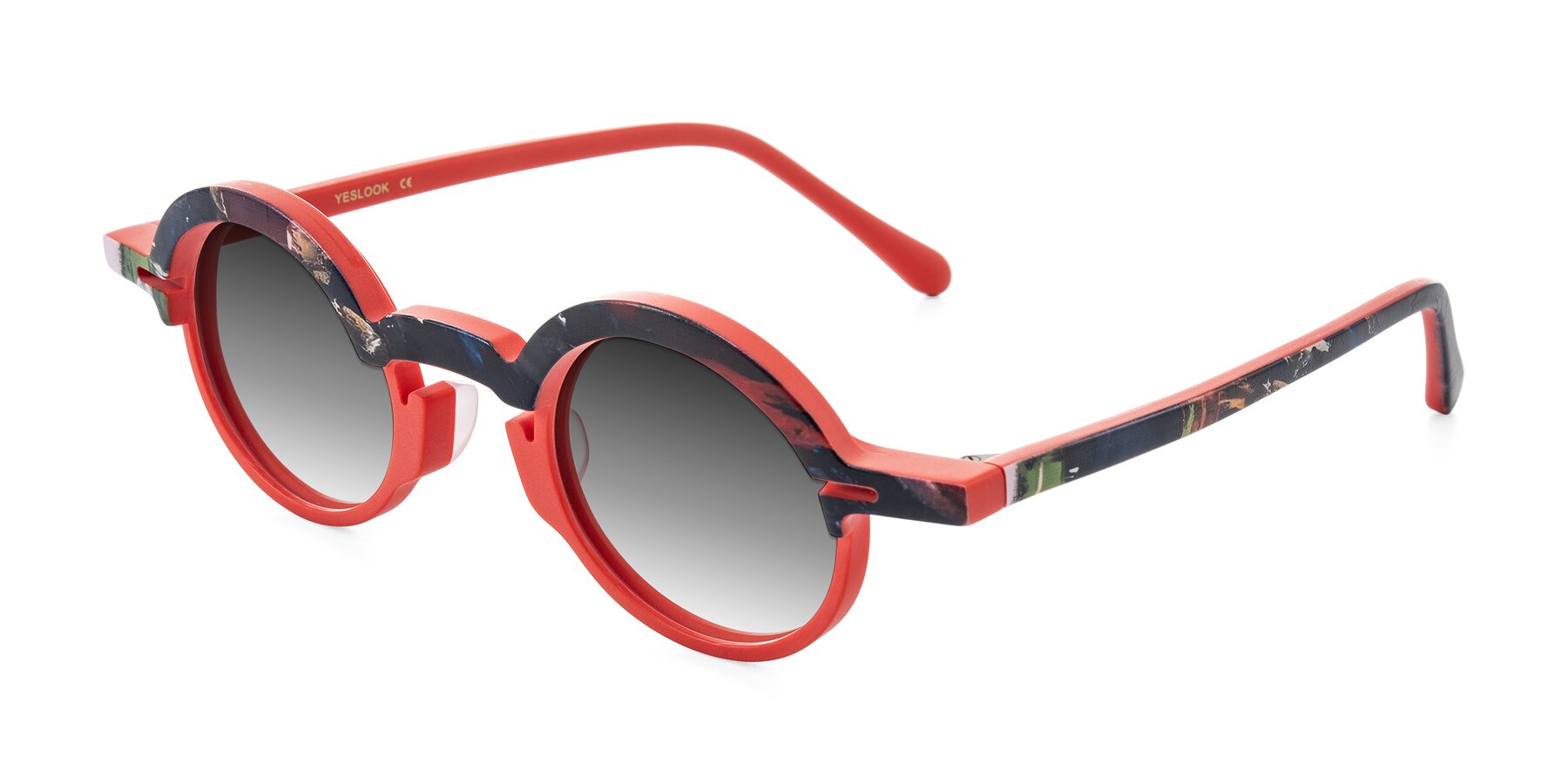 Angle of Maizel in Scarlet Mirage with Gray Gradient Lenses