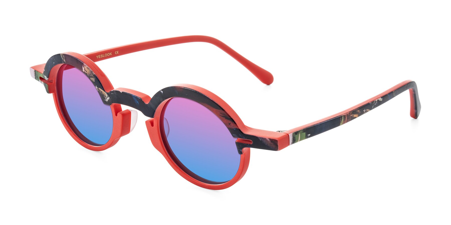 Angle of Maizel in Scarlet Mirage with Pink / Blue Gradient Lenses