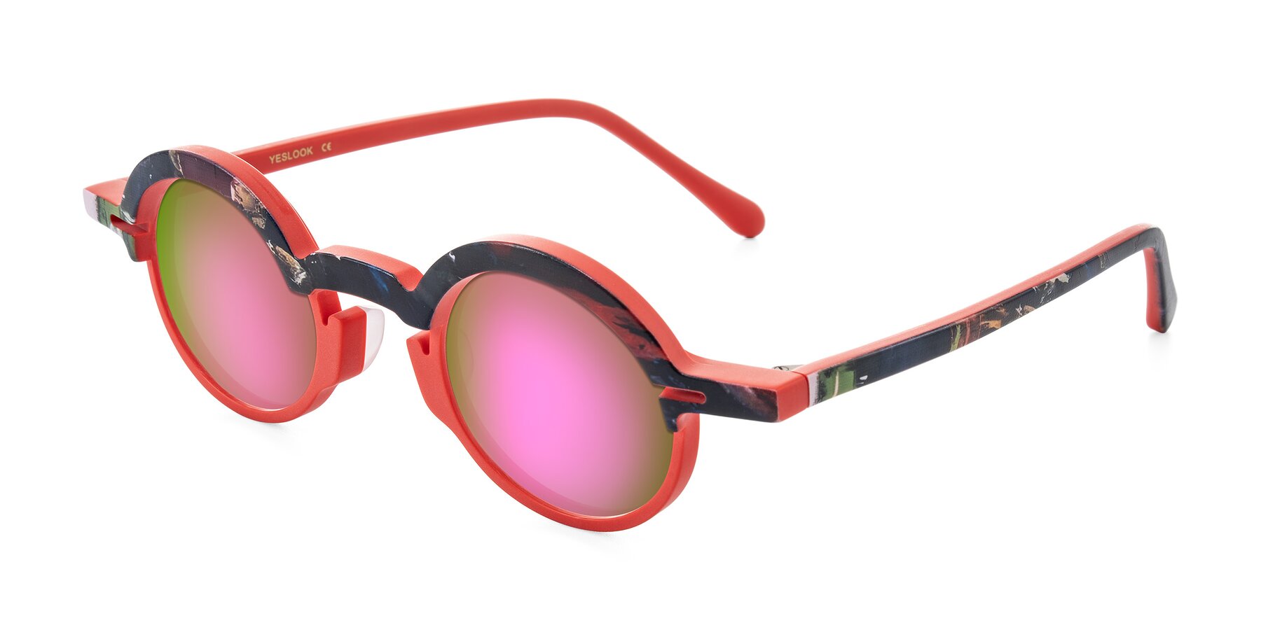 Angle of Maizel in Scarlet Mirage with Pink Mirrored Lenses