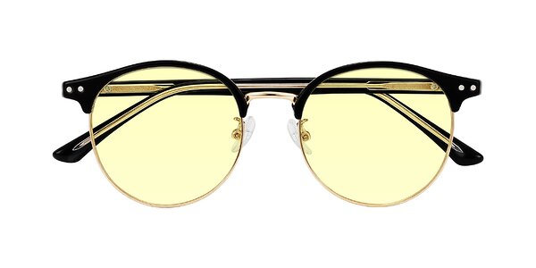 Front of Karnes in Black/Gold