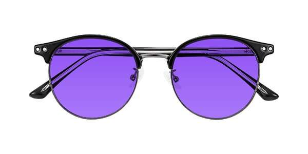 Front of Karnes in Black/Gunmetal