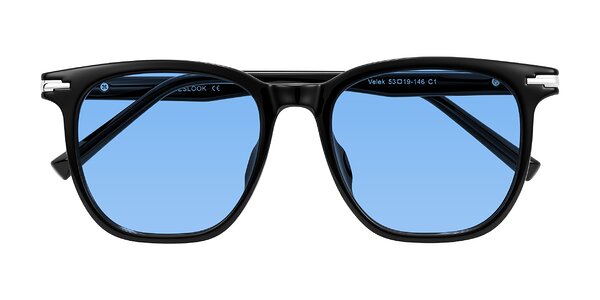 Front of Velek in Black