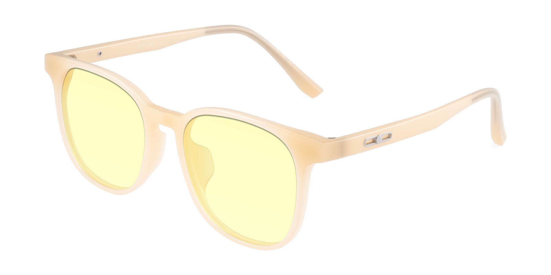 Angle of Ruhling in Apricot with Light Yellow Tinted Lenses