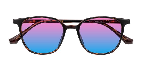 Front of Noor in Tortoise