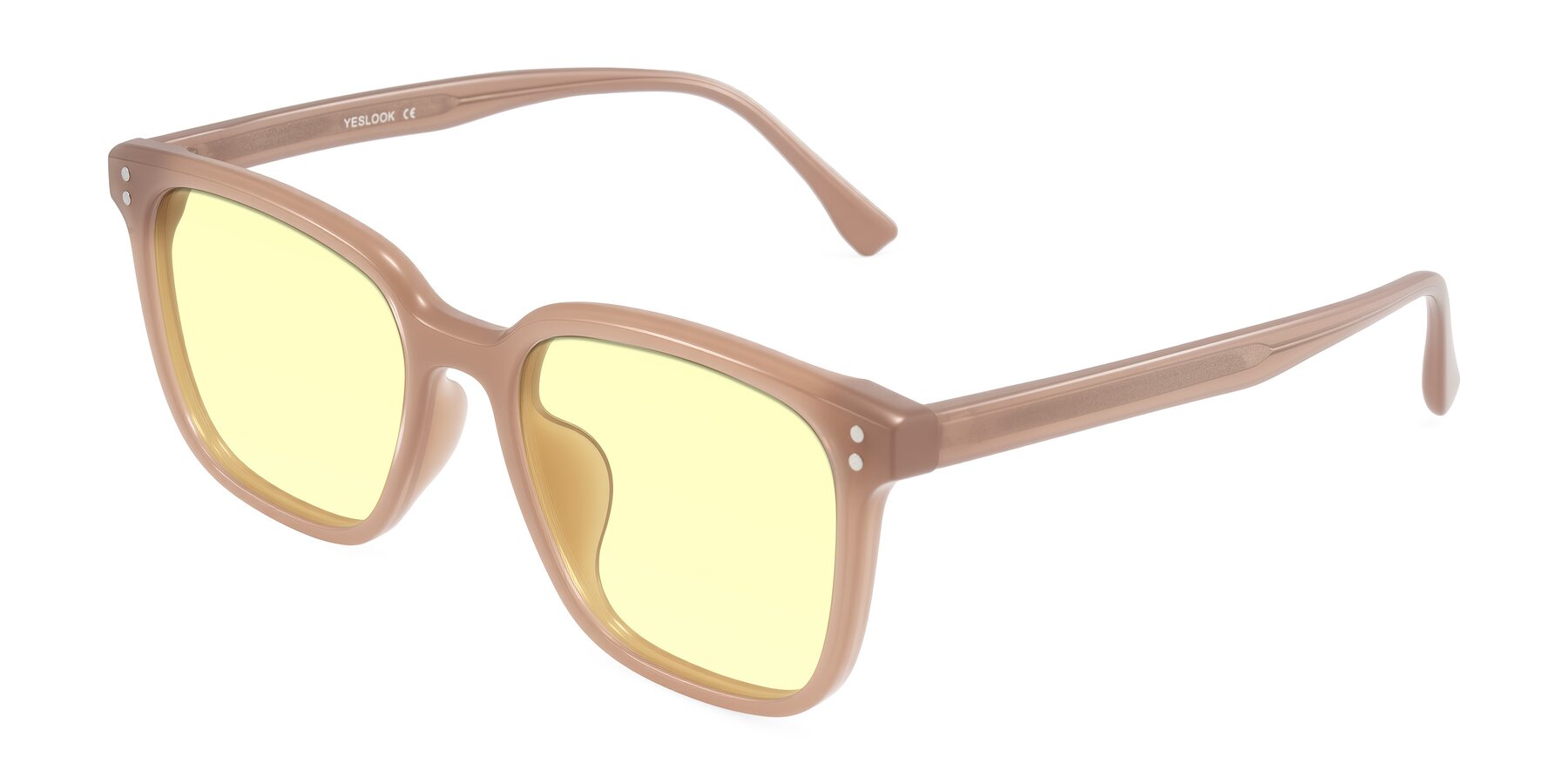 Angle of Ordoyo in Chestnut with Light Yellow Tinted Lenses