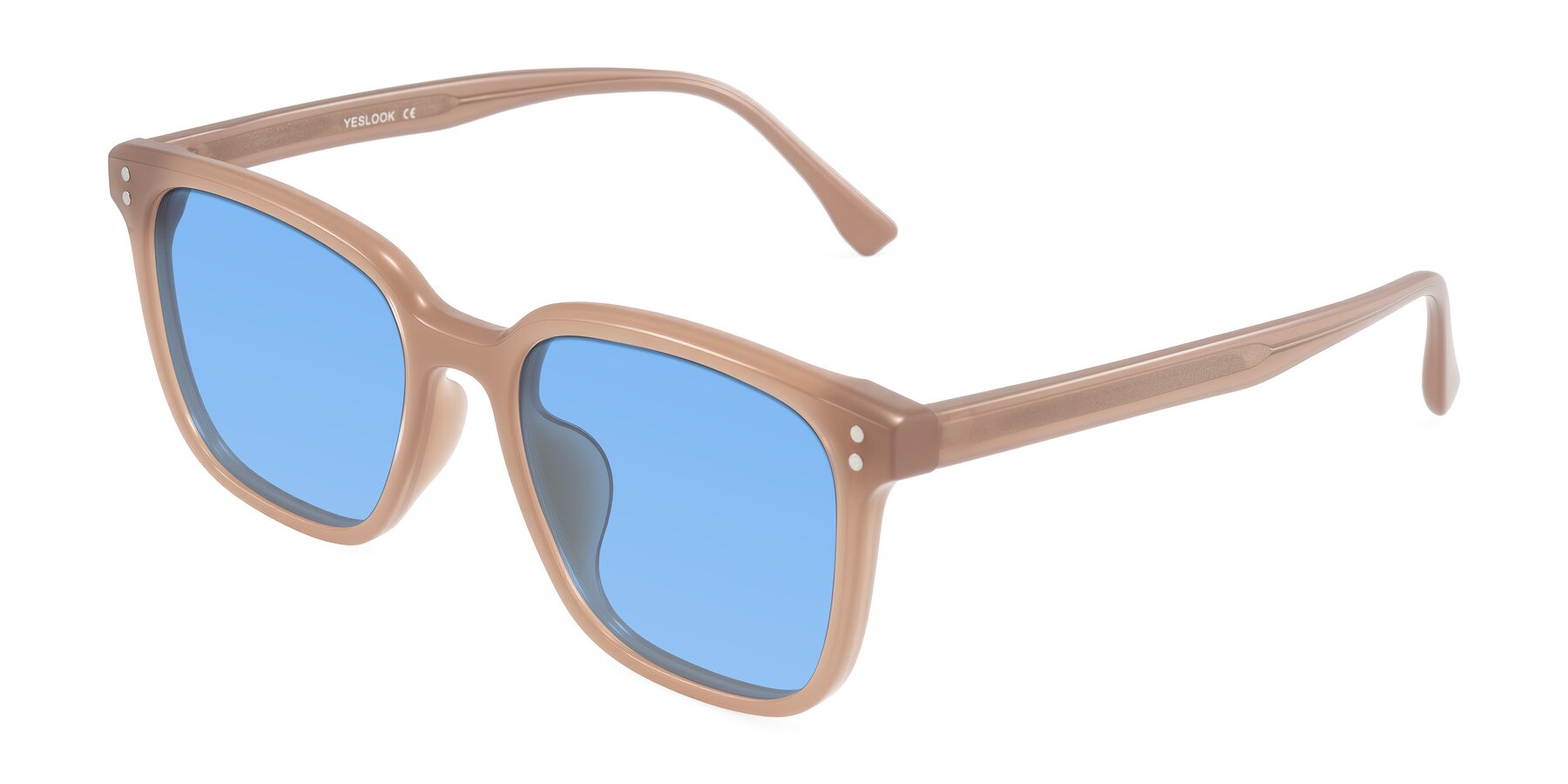 Angle of Ordoyo in Chestnut with Medium Blue Tinted Lenses