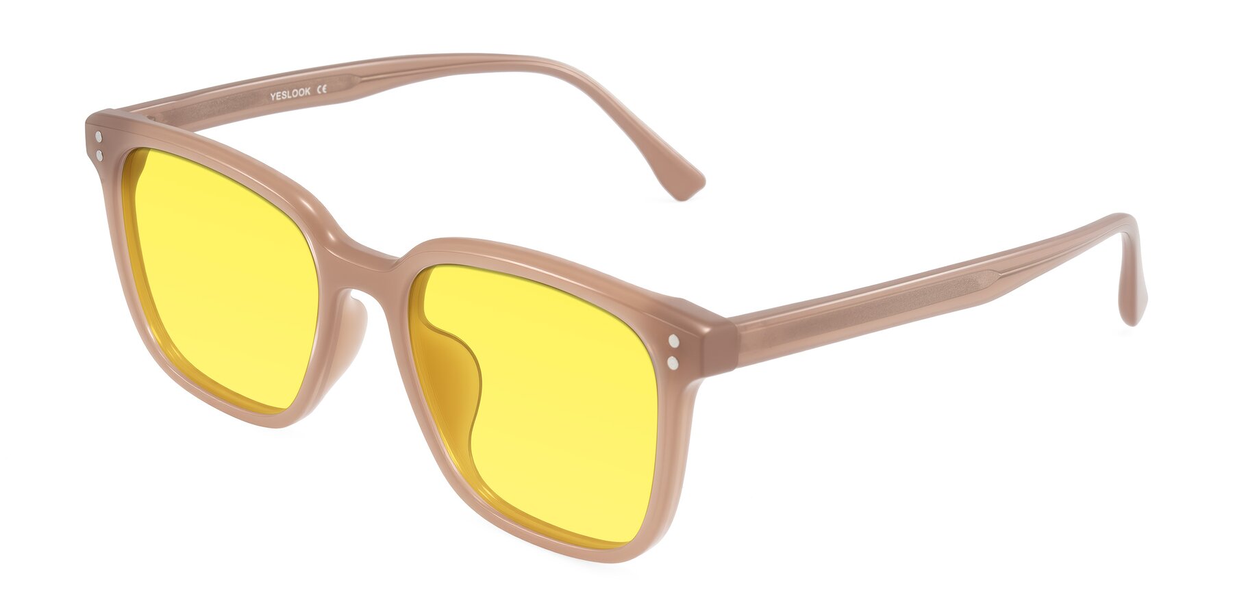 Angle of Ordoyo in Chestnut with Medium Yellow Tinted Lenses