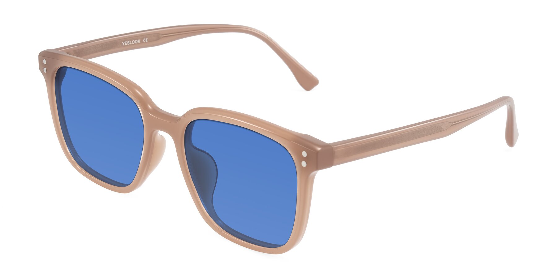Angle of Ordoyo in Chestnut with Blue Tinted Lenses
