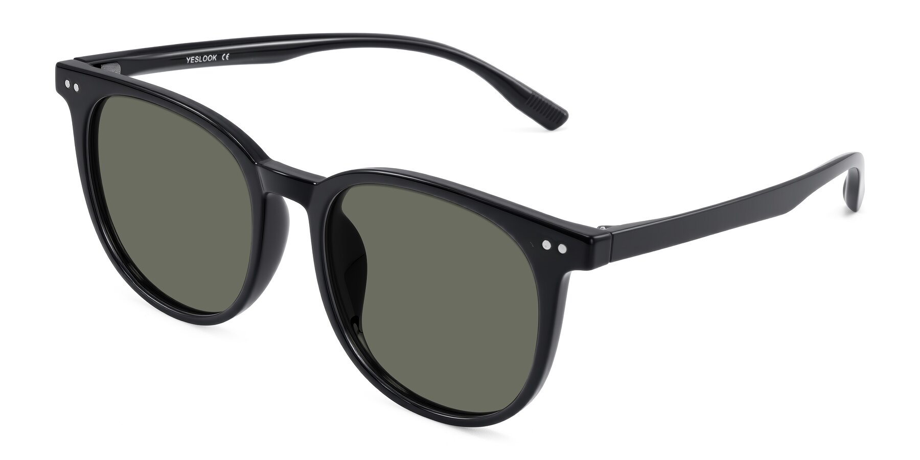 Angle of Pizarro in Black with Gray Polarized Lenses