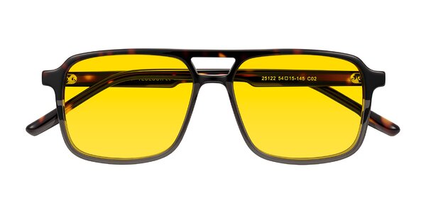 Front of Shawano in Tortoise/Transparent Gray