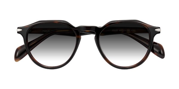 Front of Hakim in Tortoise