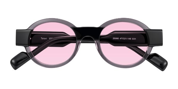 Front of Talori in Transparent Gray/Black