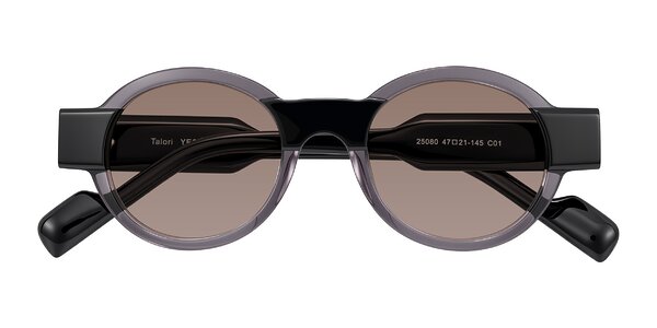 Front of Talori in Transparent Gray/Black