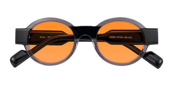 Front of Talori in Transparent Gray/Black