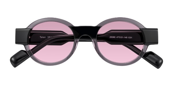 Front of Talori in Transparent Gray/Black