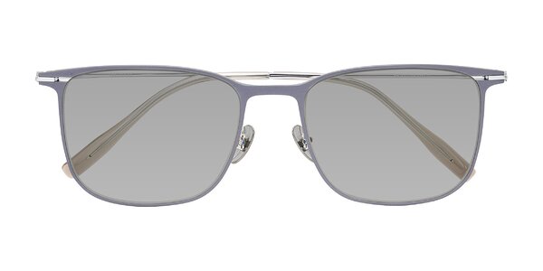Front of Moua in Gray/Silver