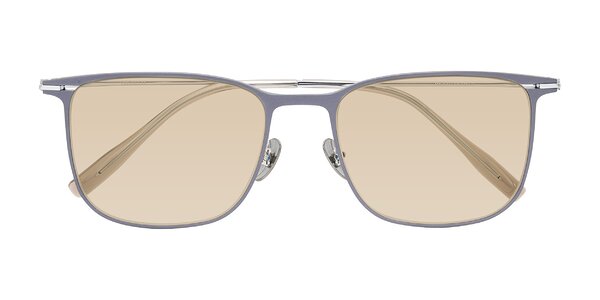 Front of Moua in Gray/Silver