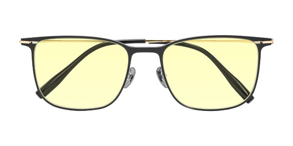 Front of Moua in Black/Gold