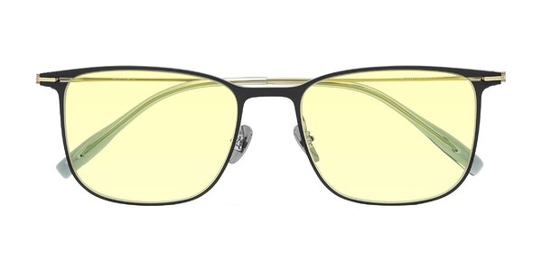 Front of Moua in Black/Green