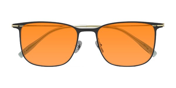 Front of Moua in Black/Green