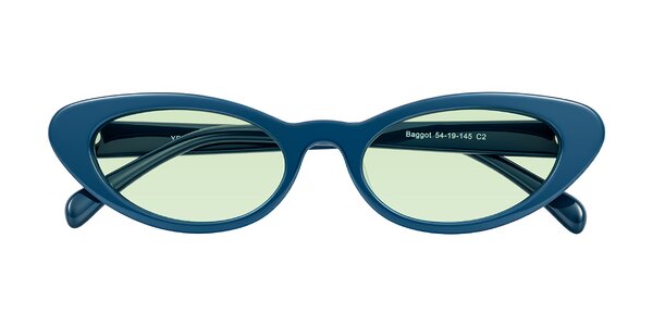 Front of Baggot in Yale Blue