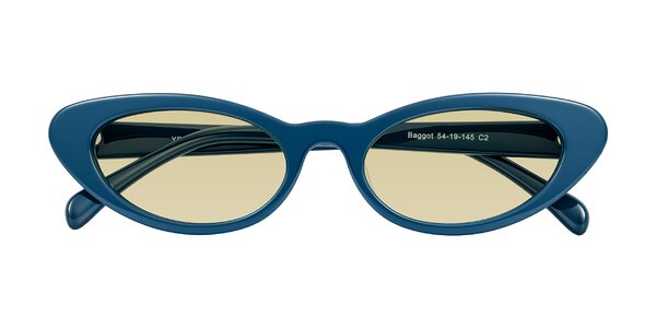 Front of Baggot in Yale Blue