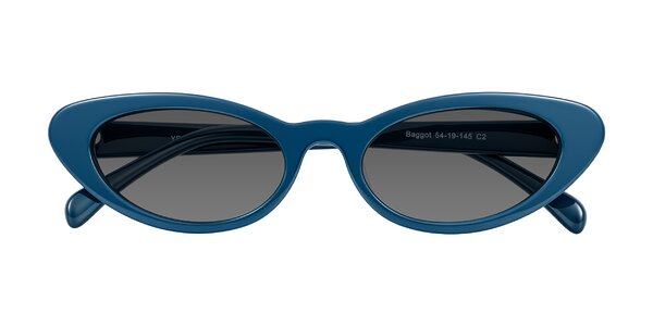 Front of Baggot in Yale Blue