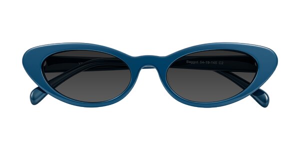 Front of Baggot in Yale Blue
