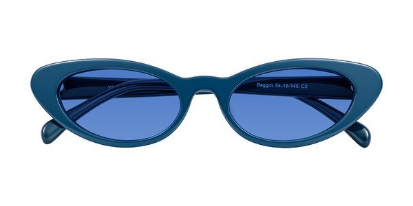 Front of Baggot in Yale Blue