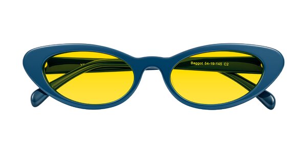 Front of Baggot in Yale Blue