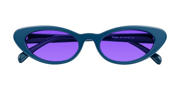Front of Baggot in Yale Blue